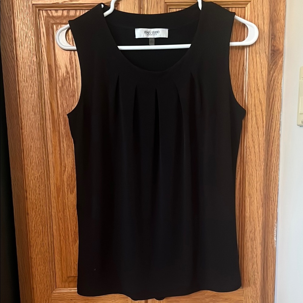 Jones Studio Black Sleeveless Top